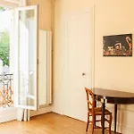 Spacious Apartment In The Heart Of Les Batignolles