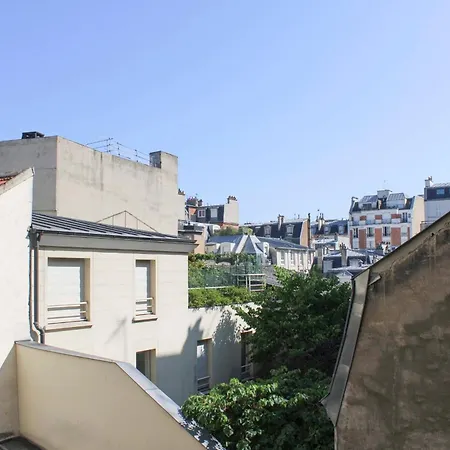 Apartment Spacious In The Heart Of Les Batignolles *