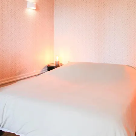 Spacious In The Heart Of Les Batignolles Apartment