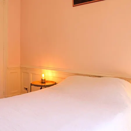 Spacious In The Heart Of Les Batignolles Apartment Paris