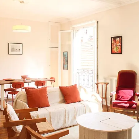 Apartment Spacious In The Heart Of Les Batignolles *