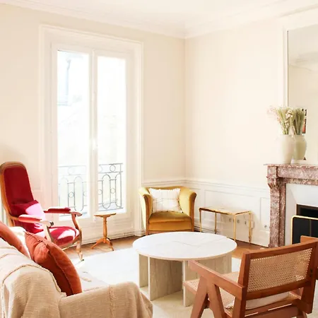 Apartment Spacious In The Heart Of Les Batignolles *