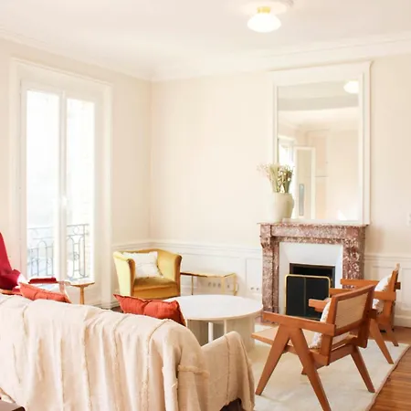 Spacious In The Heart Of Les Batignolles * Paris